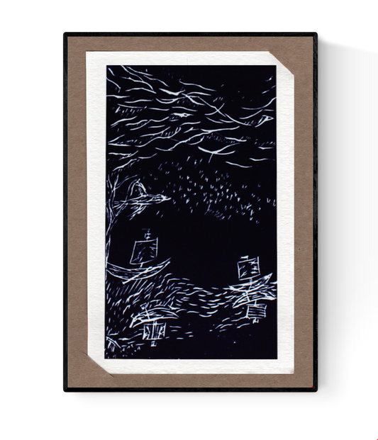 Lino cut art card by Ilia Claus titled “Stroom nr. 1”, featuring hand-printed sailing boats on flowing waves under dynamic skies, in dark blue and white tones. Includes passe-partout and envelope.